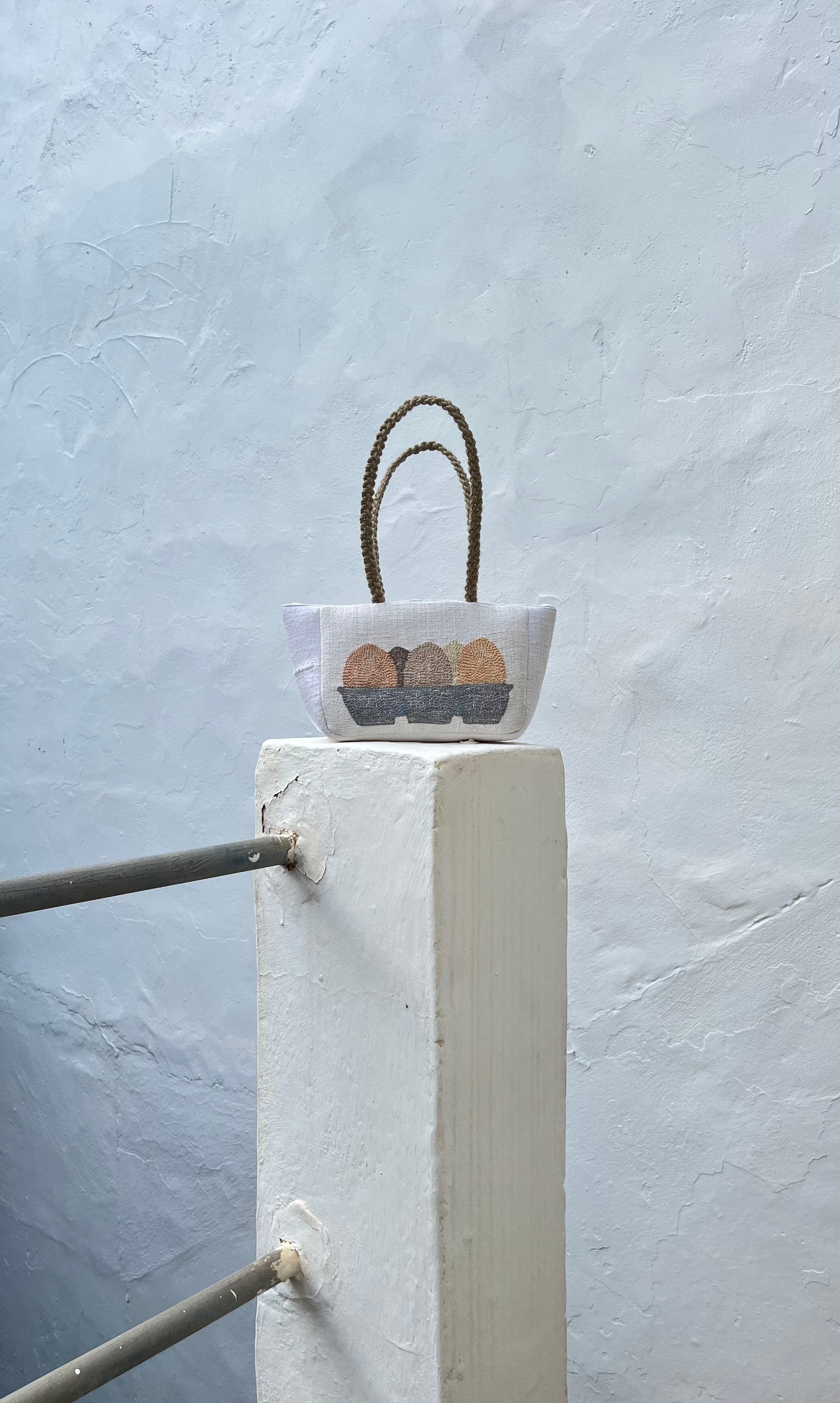 “The mitja dotzena d’ous bag”