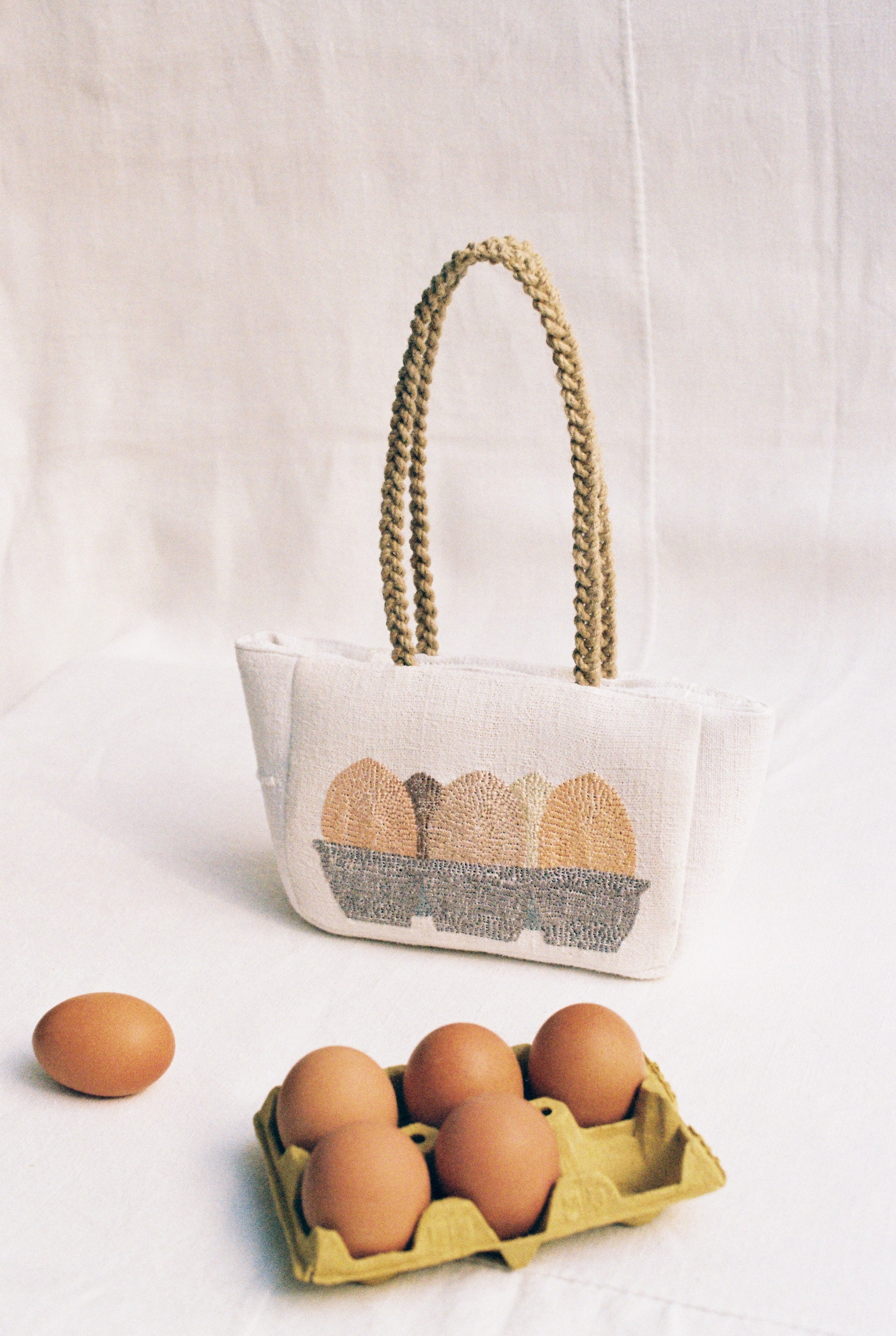“The mitja dotzena d’ous bag”