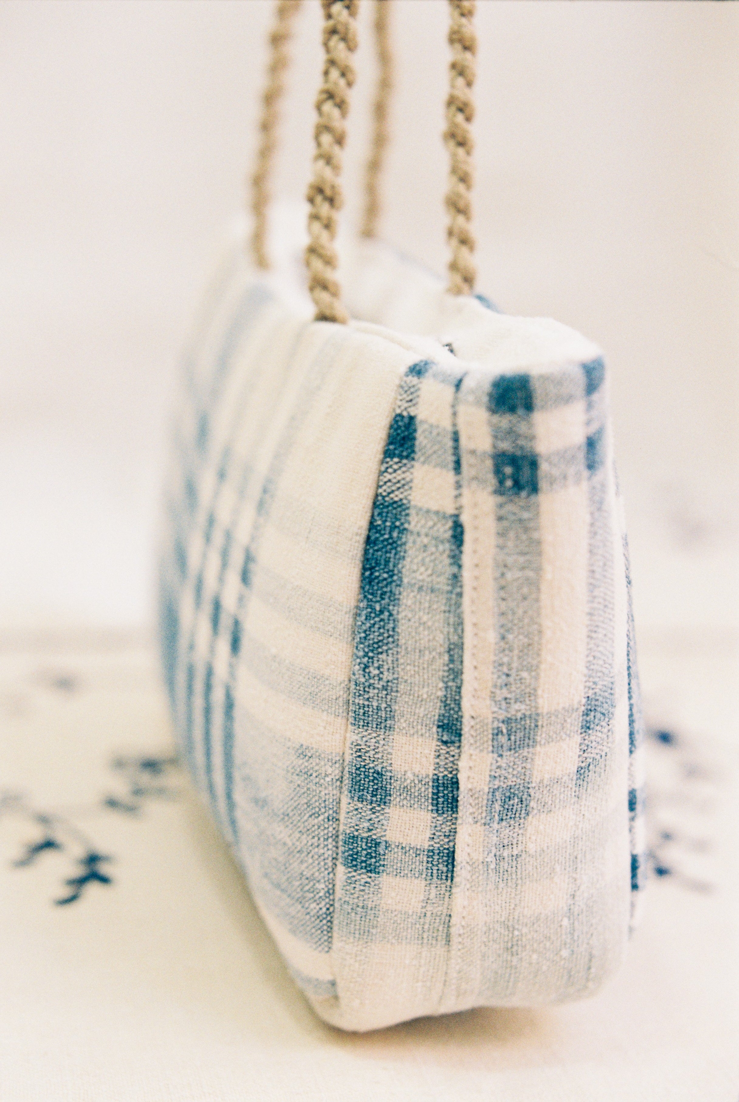 “The pedàs de quadres bag”