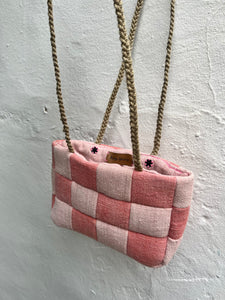 “The rubia i cotxinilla chess bag”